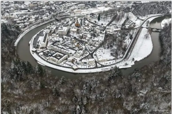 Bouillon et la Semois sous la neige