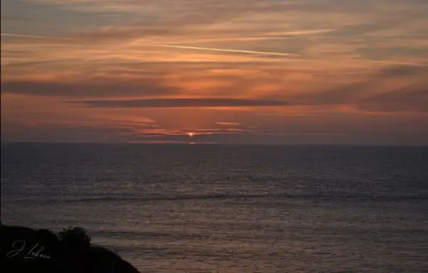 Au Revoir Soleil, Bonsoir Étretat